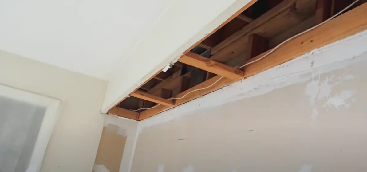 Steps for Removing a Kitchen Soffit