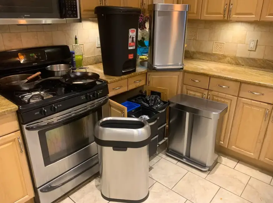 Things to Consider When Selecting Trash Can Size for Your Home & Kitchen