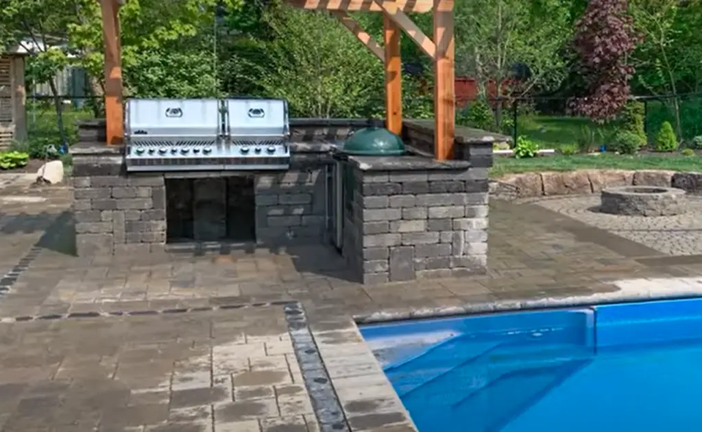 What Parts of an Outdoor Kitchen Can We Build with Pavers?