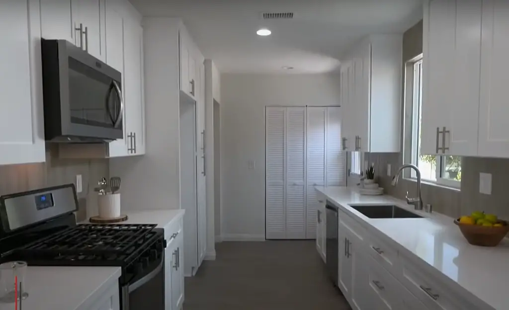 Styling White Kitchen Cabinets