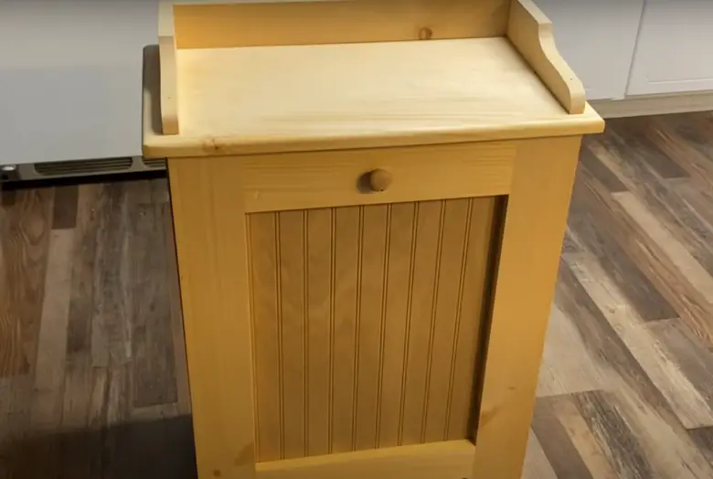 How To Hide Trash Cans In Kitchen KitchenProfy   How To Hide Trash Cans In Kitchen 2 780x524 