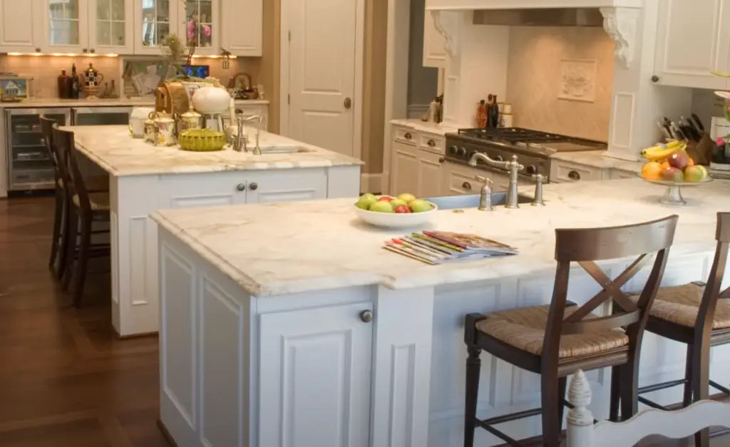 Should a kitchen island be level?