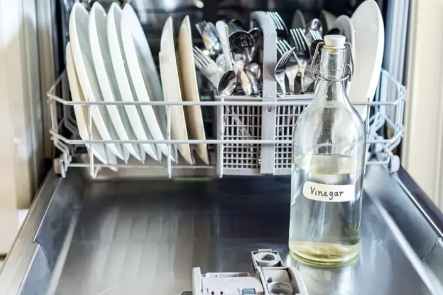 Does vinegar help dry dishes in the dishwasher