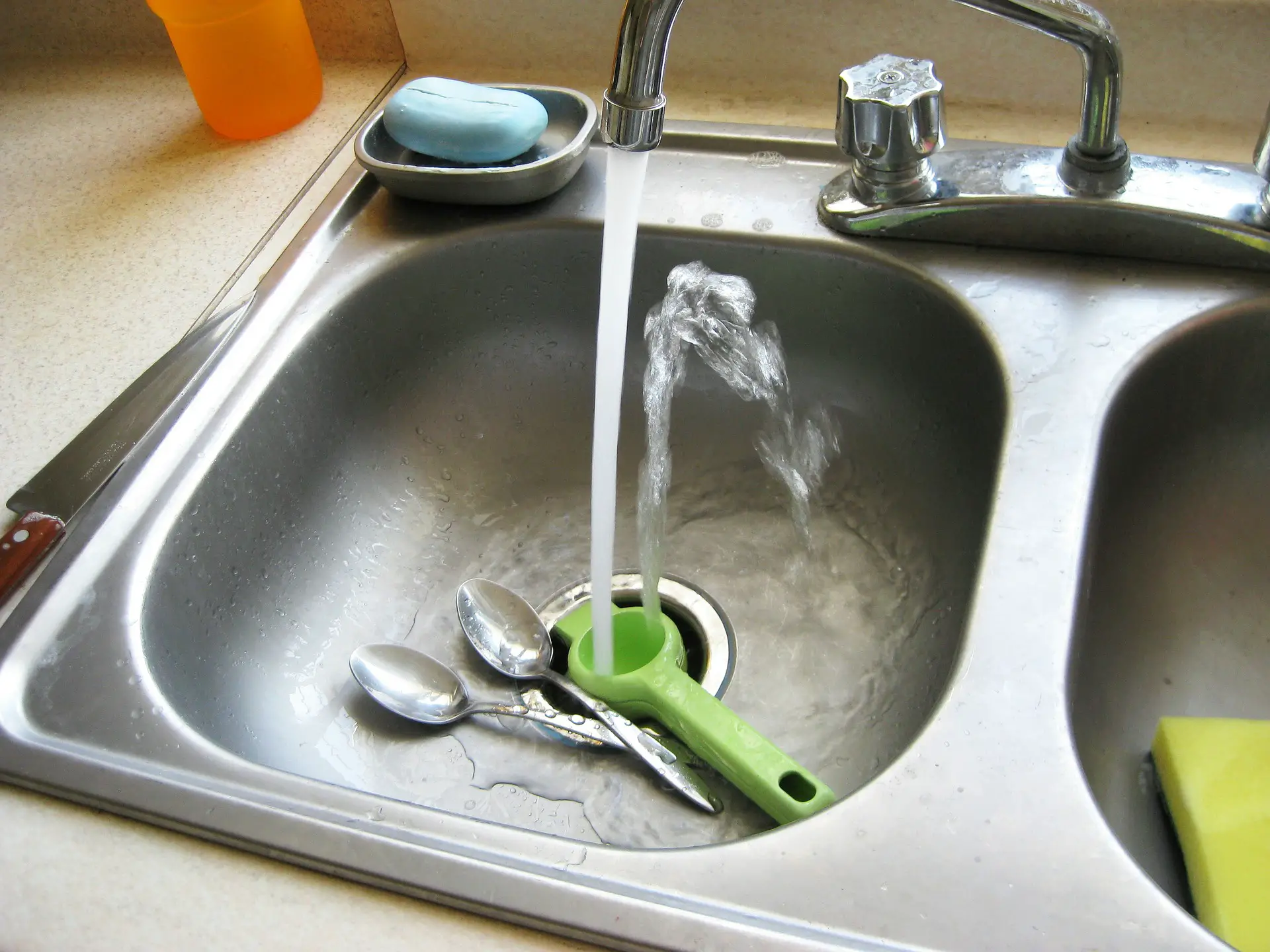 How do you fix a faucet that won't give hot water