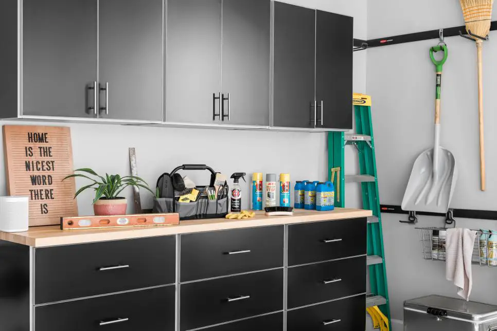 The Appliance Garage Is a Clutter-Hiding Kitchen Trick You Need