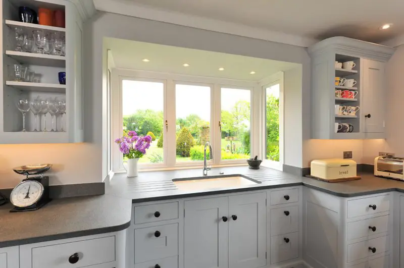 Tips For Arranging A Kitchen Bay Window