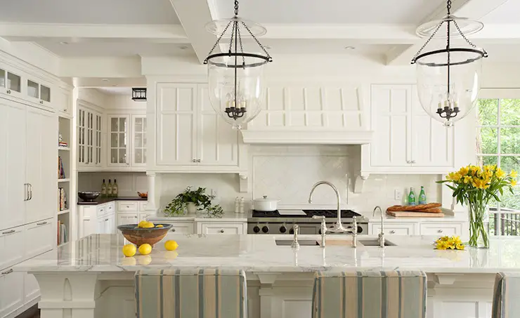 Are off-white kitchens in style