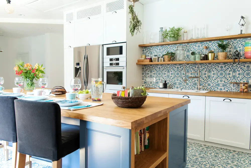 How to modernize a Mediterranean kitchen