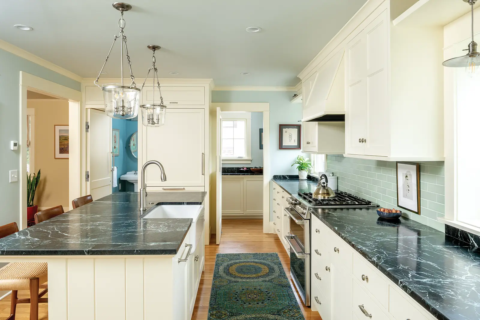What is a Colonial Style Kitchen
