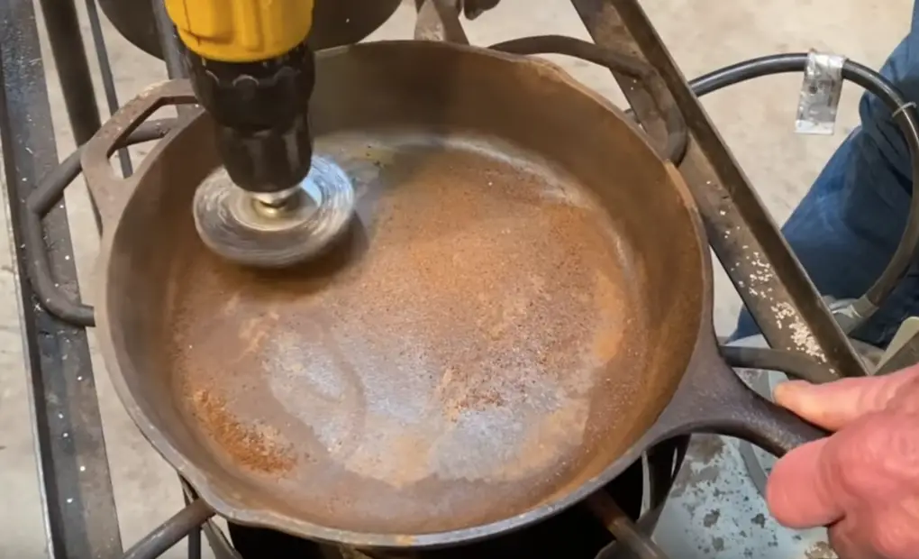 How To Remove Rust From a Cast Iron Pan