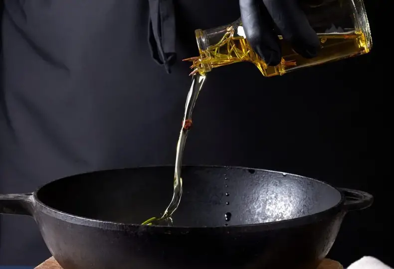 The Best Oils For Seasoning Cast Iron