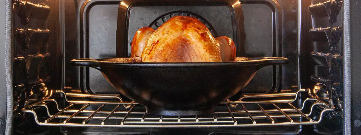 Can A Roaster Pan Be Used As A Dutch Oven
